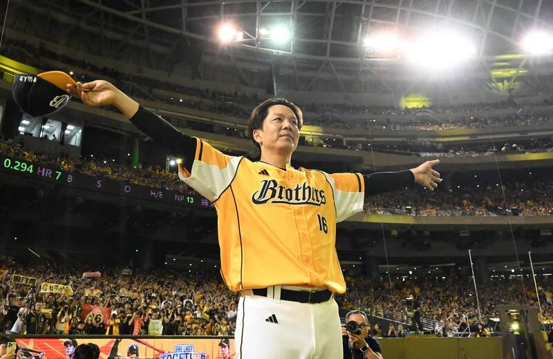 「台灣轟炸機」陳鏞基宣布引退：20年棒球生涯畫下句點