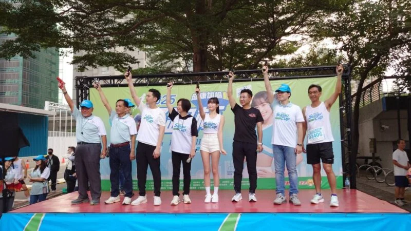 中職啦啦隊女神邊荷律返台：母親病況好轉，經紀人呼籲勿接機