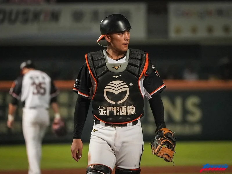 中職震撼彈！林岱安加盟富邦悍將：七年長約背後的戰力考量與未來展望