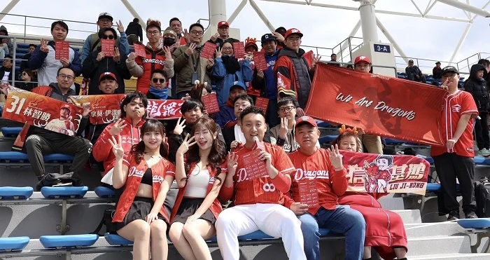 味全龍應援團熱情赴日！力挺火之國沙羅曼達主場開幕戰