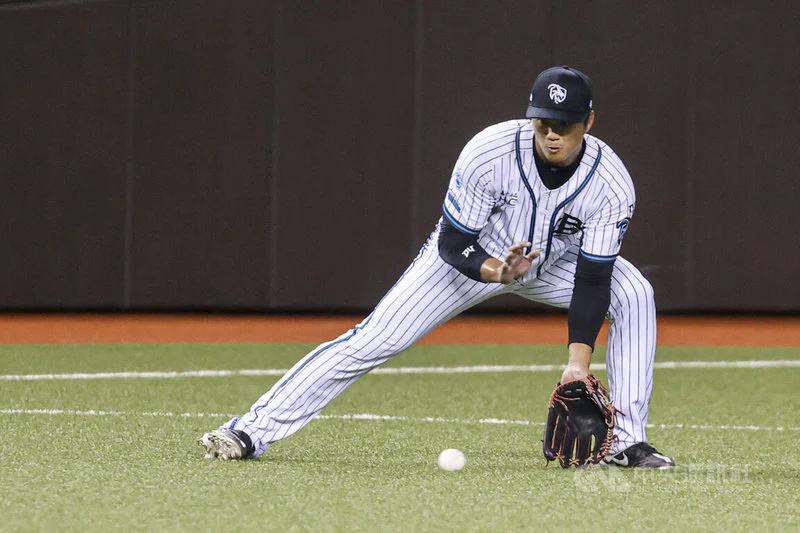 富邦悍將新球季教練團亮相：高國輝升任一軍打擊教練，全新陣容迎接挑戰