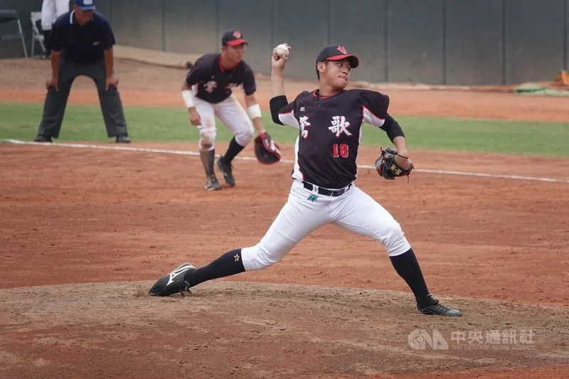 林鵬偉開轟又敲再見安,助南英商工木棒聯賽旗開得勝