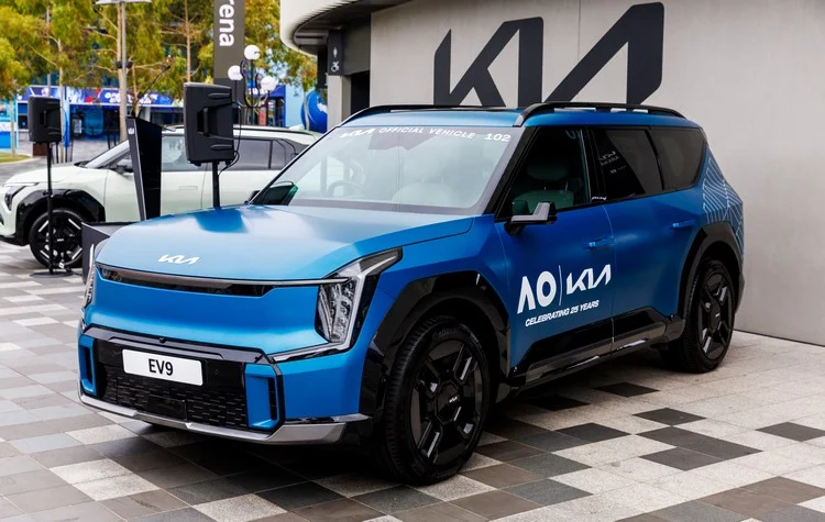 澳網:艾卡拉茲直落三晉級八強,力拚生涯全滿貫