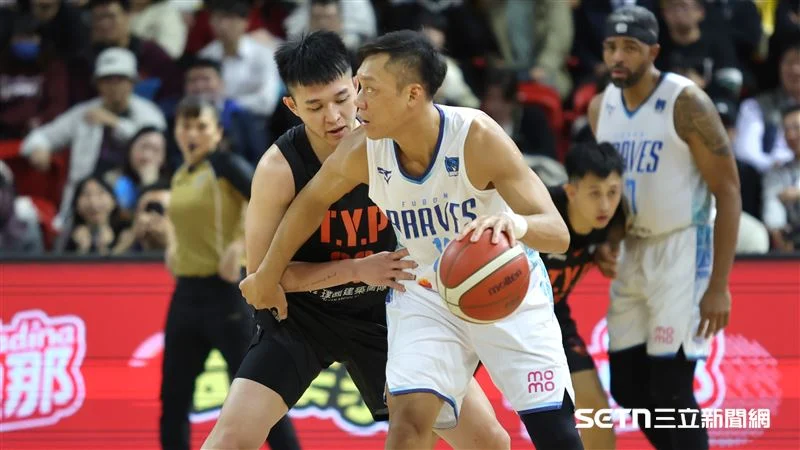 盧峻翔狂轟43分創生涯新高，勇奪PLG首位2000分先生！