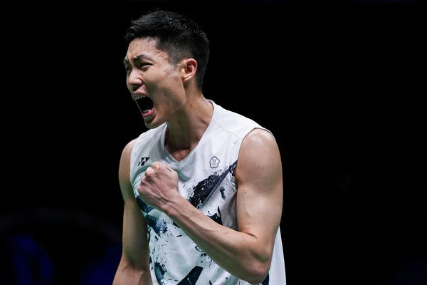 羽球》林俊易印度公開賽旗開得勝,晉級16強!