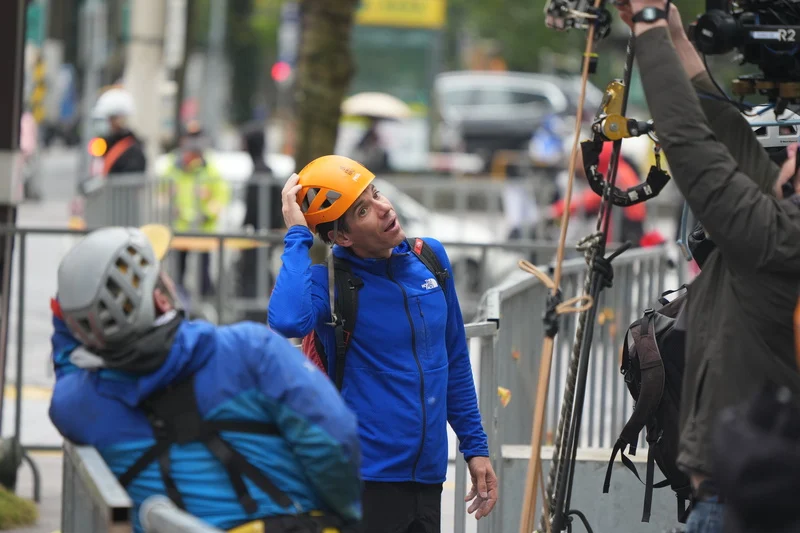 霍諾德與桑妮：愛與攀岩的完美結合，攻頂台北101的愛情故事