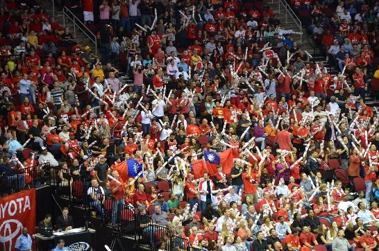 NBA戰報：史密斯三分雨、杜蘭特得分超越諾威斯基，火箭力克鵜鶘