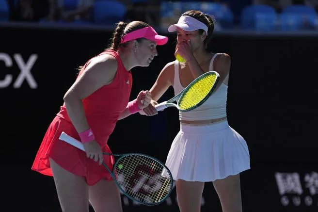 WTA 阿得雷德網球賽：謝淑薇與奧斯塔朋科旗開得勝，女雙首輪晉級八強