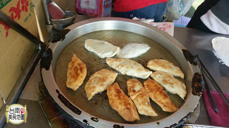 2026米蘭冬奧「波蘭餃子」吉祥物爆紅！運動員爭相合影，社群掀起「水餃旋風」