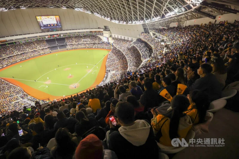 中信兄弟交流賽惜敗軟銀，小久保裕紀盛讚羅戈與高宇杰表現