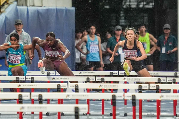 亞洲室內田徑賽張博雅勇奪金牌：跨欄甜心再創佳績