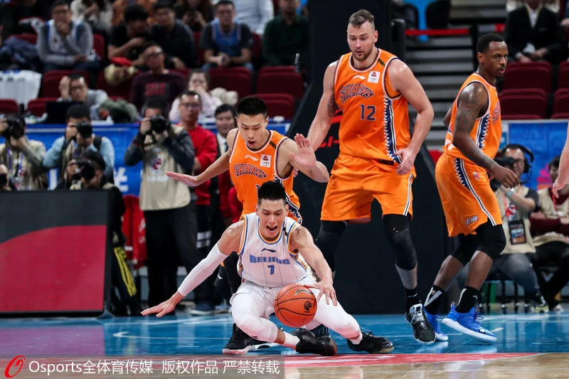 林書豪NBA名人賽技驚四座,神奇8分球助字母哥隊奪勝