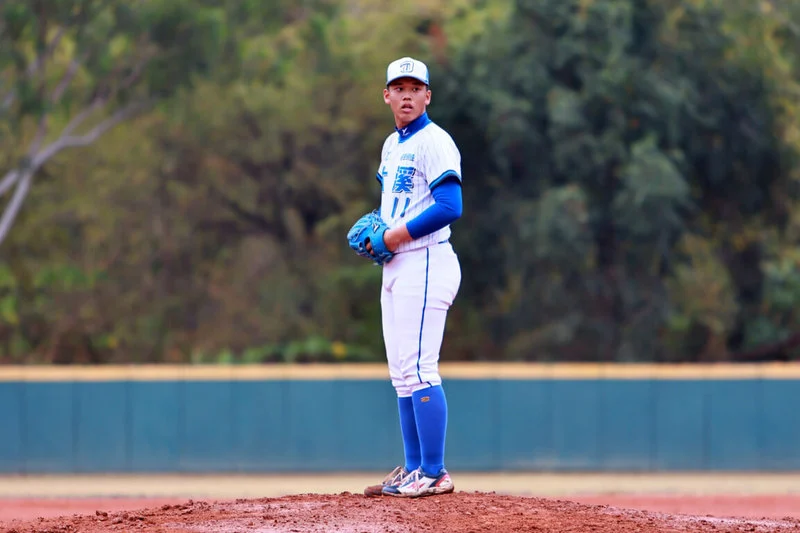 高中木棒聯賽：穀保家商勇闖四強，張乙安二刀流驚豔全場，飆速147公里