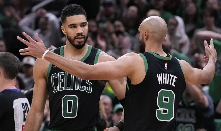 NBA魔術隊三分雨破隊史紀錄，國王苦吞15連敗