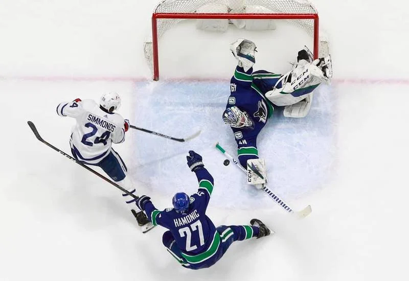 中職暴力事件:房仲經理掌摑工讀生遭肉搜,公司火速切割