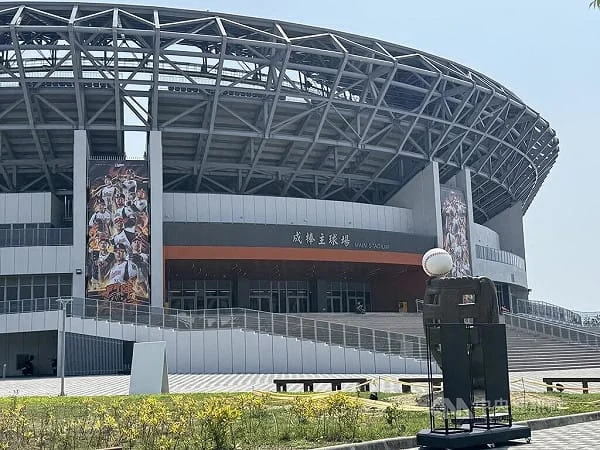 中職統一獅亞太主場首戰預售破紀錄，萊恩酷雙店齊開幕迎接球迷