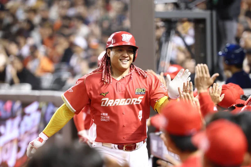 中華職棒37年開季大辦桌：3月21日高雄夢時代盛大登場，1800席次開賣資訊曝光