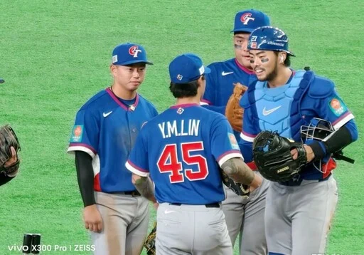 中華職棒開幕戰戲劇性落幕：樂天桃猿靠再見觸身球擊敗中信兄弟