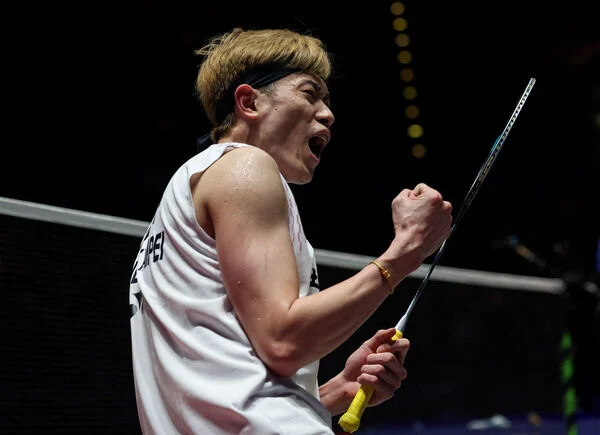 全英羽球賽台灣雙喜臨門!林俊易、葉宏蔚/詹又蓁勇奪冠軍