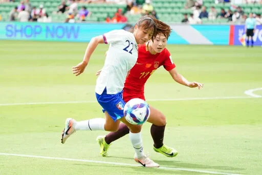 謝國城盃少棒：桃園中平隊氣勢如虹，王廷緯展現隊長風範，貢獻關鍵安打帶領球隊獲勝