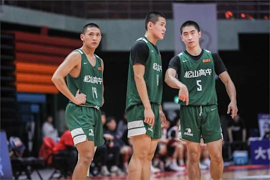 HBL 劉廷寬受費城人費柴德逆轉全壘打啟發，力拚松山高中衛冕之路