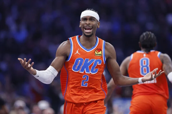 NBA活塞隊主將康寧漢因肺塌陷傷退，至少缺席兩週賽事