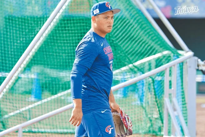 WBC 熱身賽:曾豪駒總教練解析李灝宇守備表現,期許打擊更上層樓