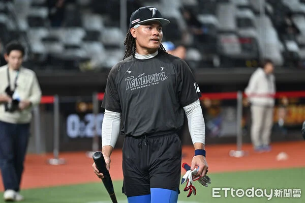 WBC 經典賽台灣隊張育成重砲轟擊柳賢振，領先韓國！