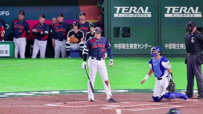 WBC世界棒球經典賽：大谷翔平滿貫砲震撼全場，日本隊火力全開擊敗中華隊