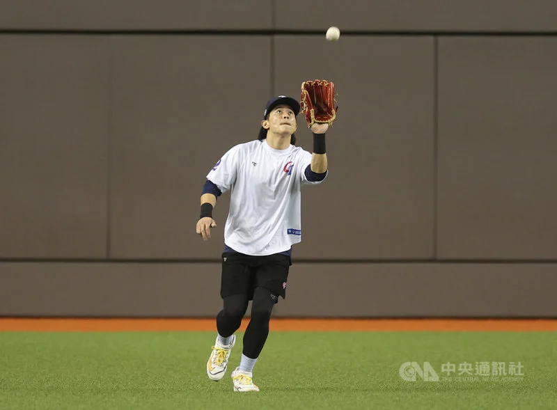 WBC經典賽：陳傑憲獲日Netflix盛讚「帥氣可靠的隊長」，觸身球退場引關注