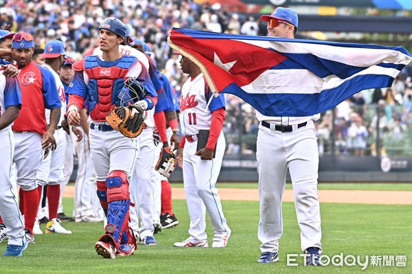 WBC美國隊熱身賽首秀火力全開,19支安打狂掃巨人