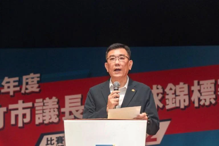 2026世界盃足球賽紐澤西交通爭議：決賽火車票價飆漲12倍，球迷負擔沉重