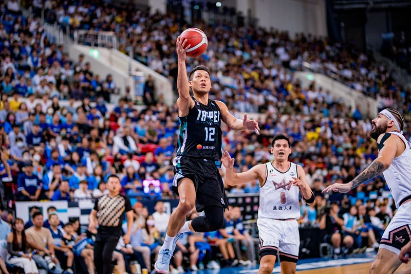 「野獸」謝幕!林志傑引退賽富邦勇士奪二連勝,許晉哲盛讚:永遠的精神領袖
