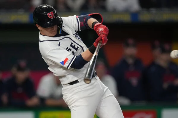 中職戰報：劉基鴻關鍵全壘打助味全龍登頂，兄弟象苦吞隊史最速11敗