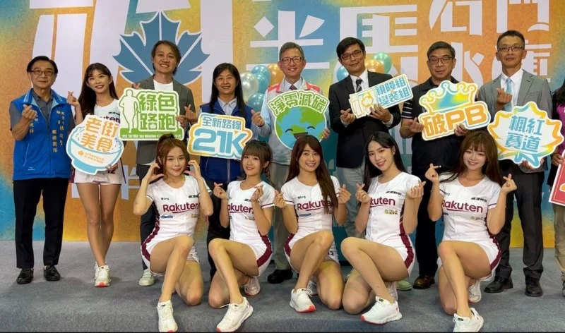 中職樂天女孩五本柱首度合體!河智媛盛讚學妹外貌與實力兼具