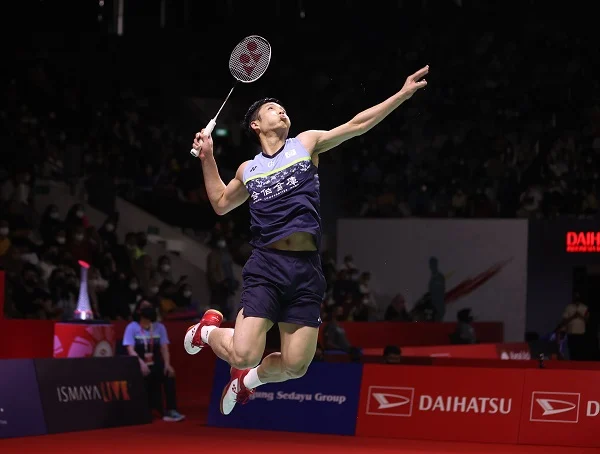 周天成羽球亞錦賽旗開得勝,男單首輪輕取泰國新星