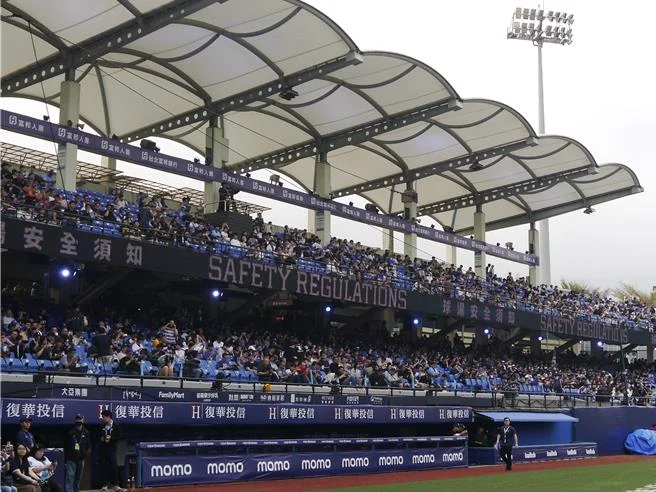 富邦悍將力克台鋼雄鷹，獨占中職鰲頭：坎南遭老東家狙擊