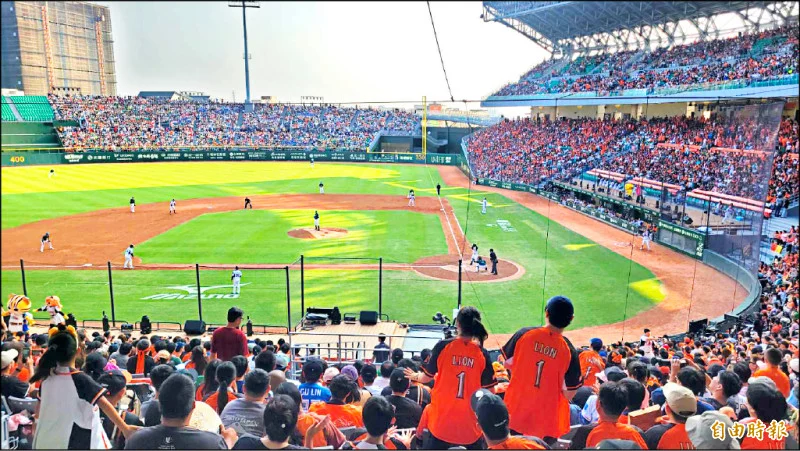 林郁婷亞錦賽拳擊摘銅，教練讚譽：寶貴經驗