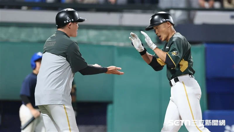 王柏融百轟達陣！重返榮耀之路的里程碑