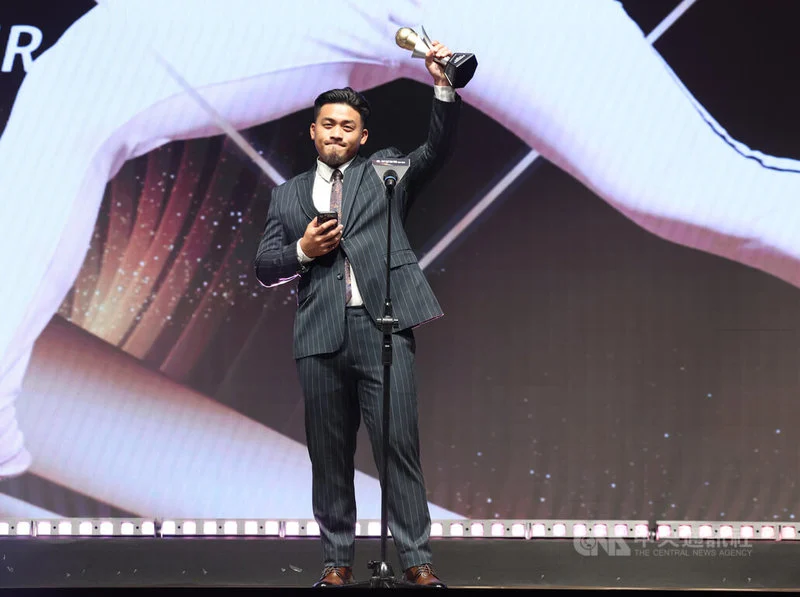 MLB 鄧愷威奪生涯首次中繼成功！1.1局飆2K穩住戰局