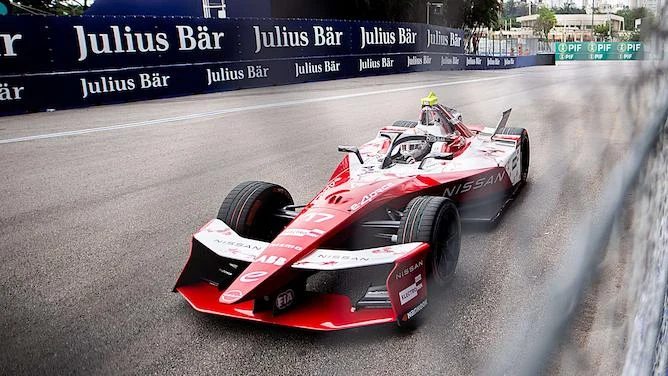 TPBL新竹攻城獅「慕獅女孩」主題週盛大來襲:17位女孩比基尼亮相,引爆獅紫軍熱情