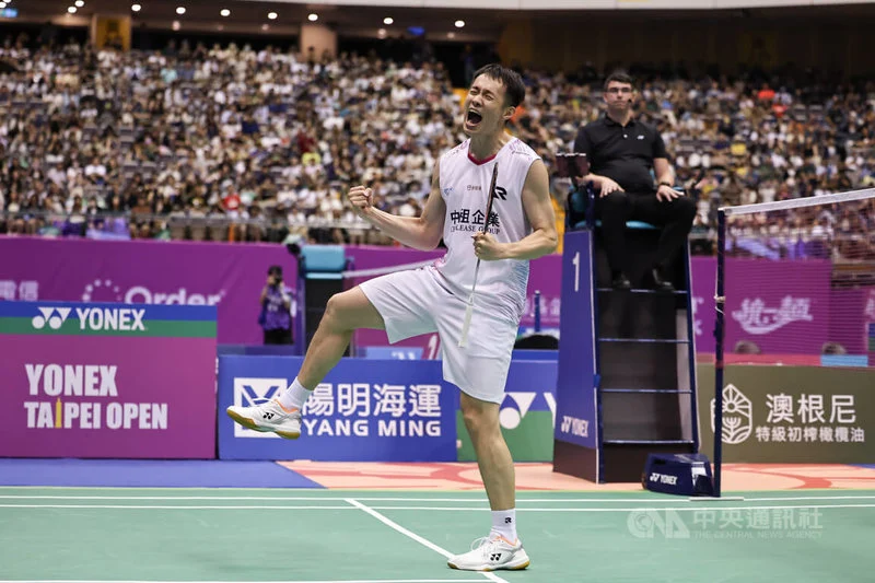 全大運羽球男單王柏崴勇奪二連霸，劍指世界排名前30