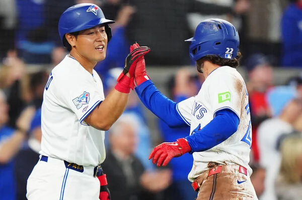 岡本和真MLB生涯首個賽季達成10轟里程碑，成為日本旅美球員第12人