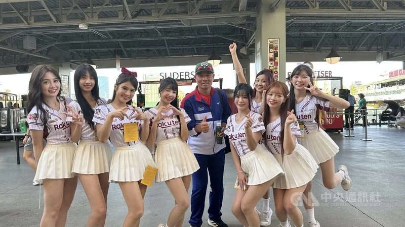 賴敏男於MLB舊金山巨人台灣日開球，一圓運動家隊取消之遺憾