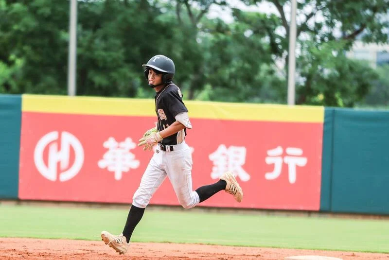 PLG季後賽:谷毛唯嘉關鍵罰球助獵鷹險勝勇士,系列賽扳平